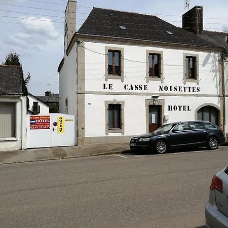 Le Casse Noisettes Otel Gourin Dış mekan fotoğraf