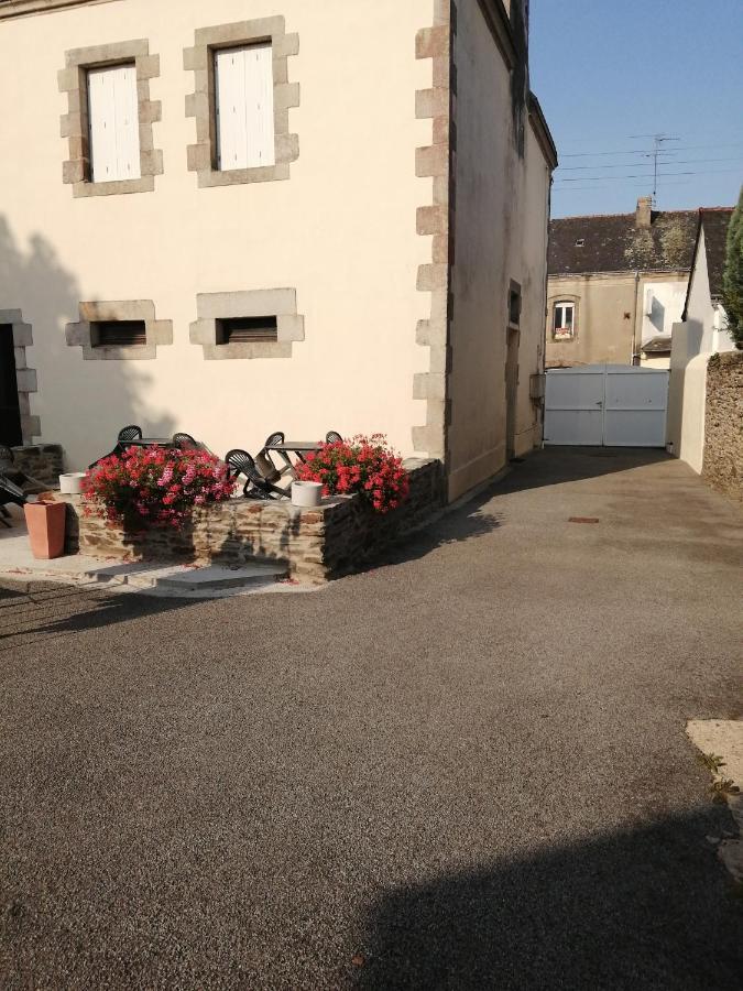 Le Casse Noisettes Otel Gourin Dış mekan fotoğraf