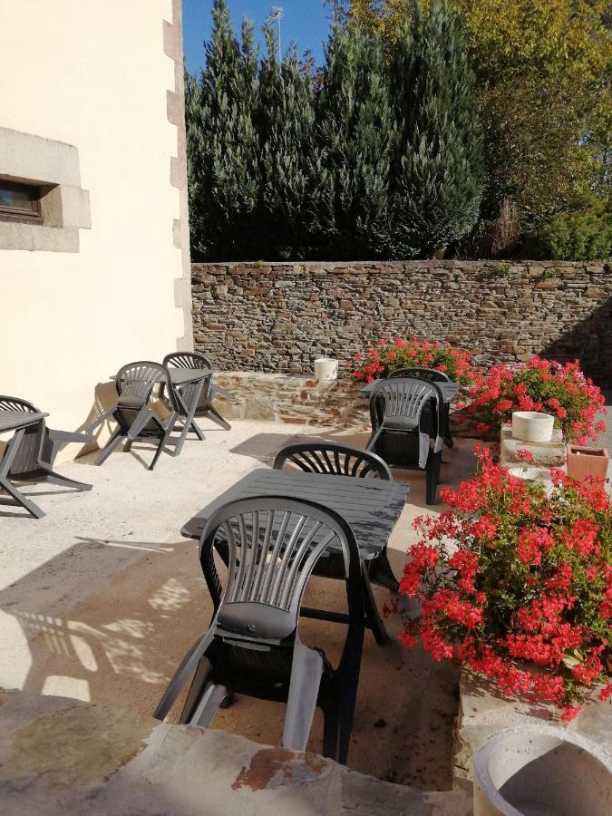 Le Casse Noisettes Otel Gourin Dış mekan fotoğraf