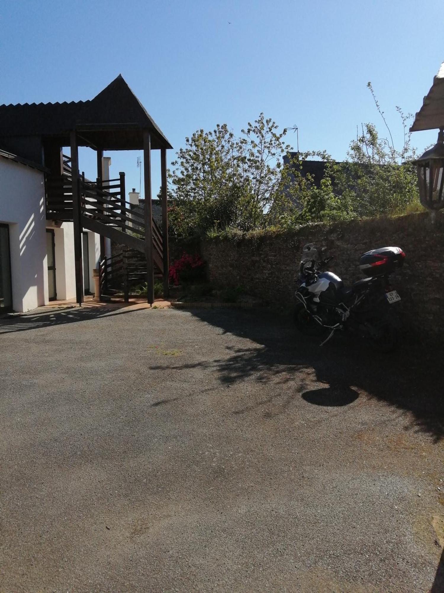 Le Casse Noisettes Otel Gourin Dış mekan fotoğraf